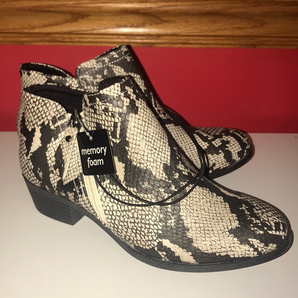 Brand new snakeskin booties